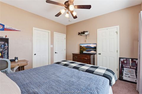 Tiny photo for 1425 W Villa Maria Road #605, Bryan, TX 77801 (MLS # 26003424)