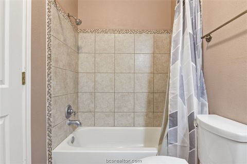 Tiny photo for 1425 W Villa Maria Road #605, Bryan, TX 77801 (MLS # 26003424)