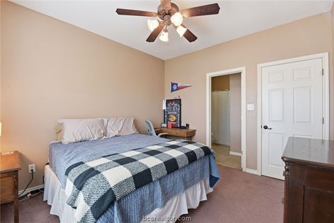 Tiny photo for 1425 W Villa Maria Road #605, Bryan, TX 77801 (MLS # 26003424)