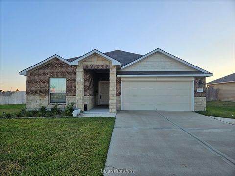 Photo of 2001 Rock Ridge Avenue, Bryan, TX 77807 (MLS # 25010928)
