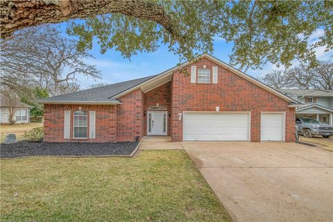 Photo of 7 Hickory Ridge Place, Normangee, TX 77871 (MLS # 26001527)