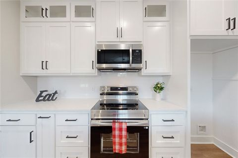 Tiny photo for 1313 Rollins Avenue, Bryan, TX 77803 (MLS # 26003000)