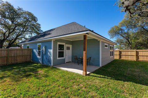 Tiny photo for 1313 Rollins Avenue, Bryan, TX 77803 (MLS # 26003000)