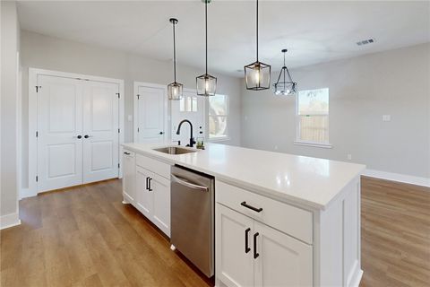 Tiny photo for 1313 Rollins Avenue, Bryan, TX 77803 (MLS # 26003000)