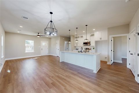 Tiny photo for 1313 Rollins Avenue, Bryan, TX 77803 (MLS # 26003000)