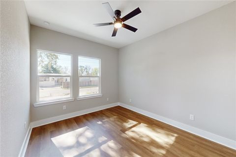 Tiny photo for 1313 Rollins Avenue, Bryan, TX 77803 (MLS # 26003000)