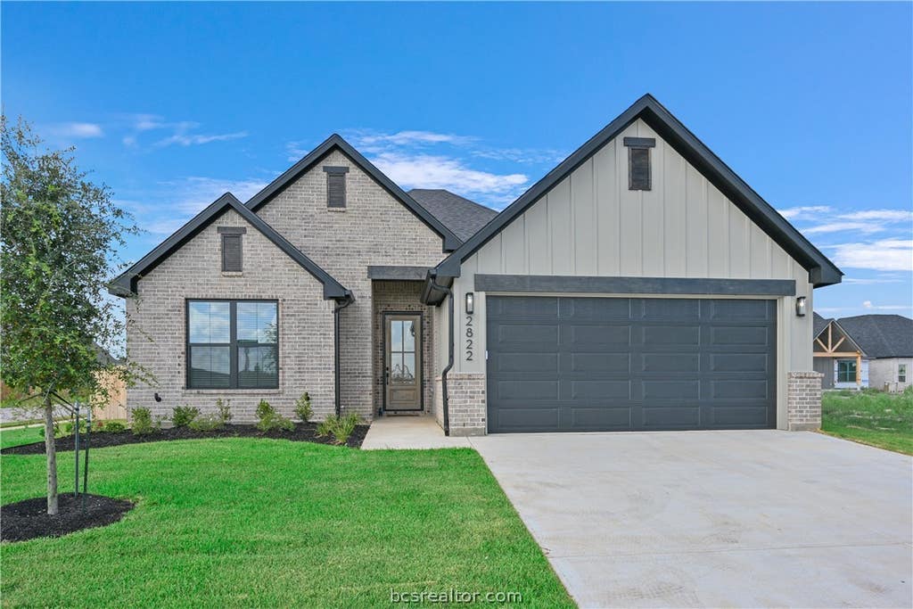 Photo of 2822 Captain Drive, Bryan, TX 77808 (MLS # 26009661)