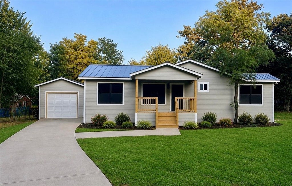 Photo of 2003 Terral Ct CT, Cameron, TX 76520 (MLS # 26010244)