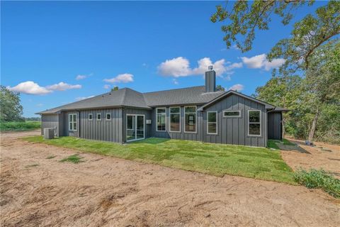 Tiny photo for 12 High Meadow Trail, Franklin, TX 77856 (MLS # 26001920)