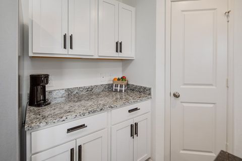 Tiny photo for 6005 Eagle Ridge DR, Bryan, TX 77807 (MLS # 26008985)