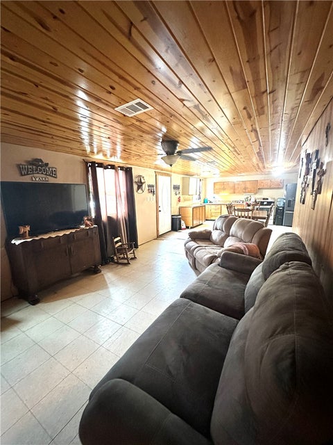 Tiny photo for 10682 Foxfire Drive, Plantersville, TX 77363 (MLS # 26010968)