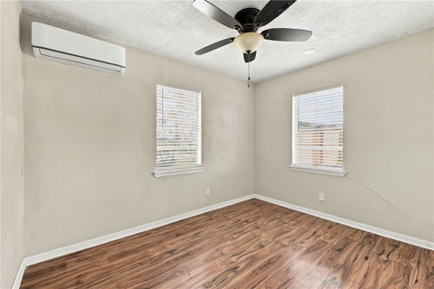 Tiny photo for 389 Mulberry, Somerville, TX 77879 (MLS # 26012479)