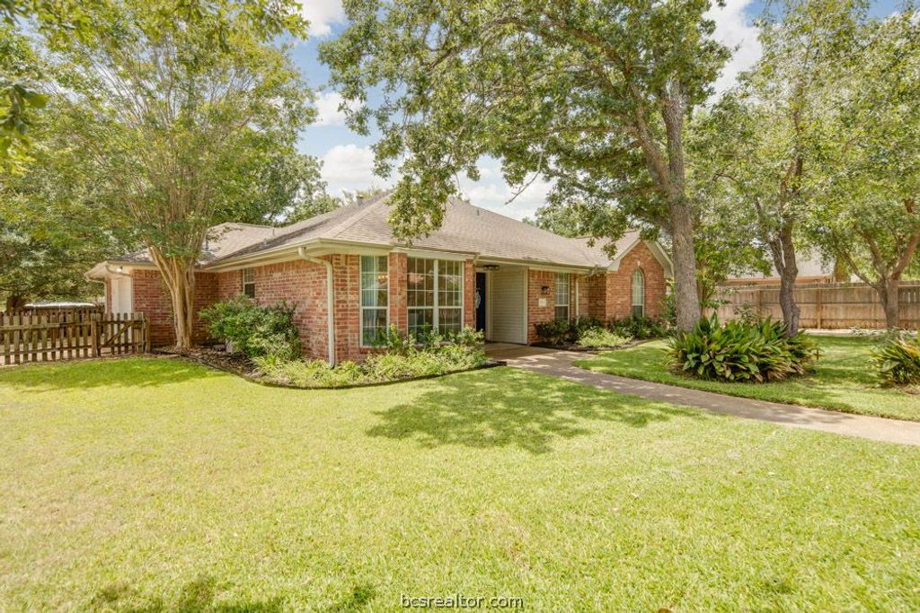 Photo of 1518 Jasmine Court, College Station, TX 77845 (MLS # 26007372)