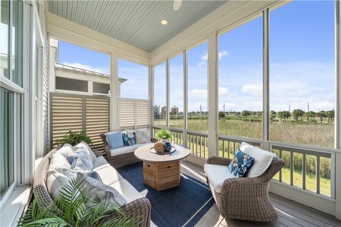 Tiny photo for 2622 E Seaside Drive, Galveston, TX 77550 (MLS # 26004555)