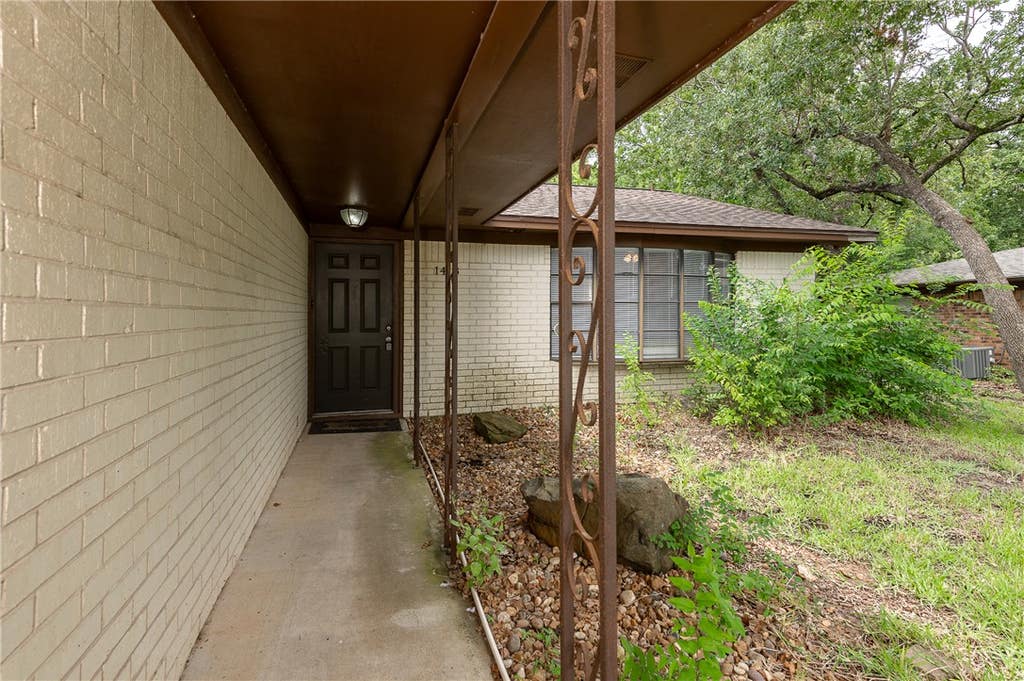 Photo of 1418 Magnolia Drive, College Station, TX 77845 (MLS # 26009193)