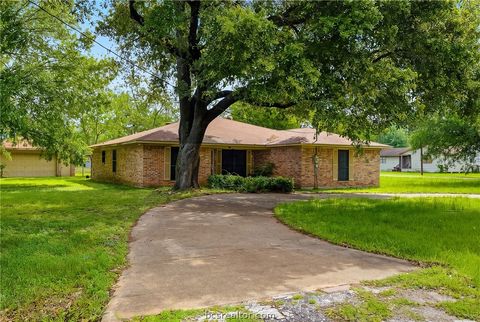 Tiny photo for 706 Mesquite Street, Calvert, TX 77837 (MLS # 26005058)