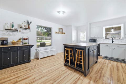 Tiny photo for 700 N Owensville Street, Franklin, TX 77856 (MLS # 26010233)