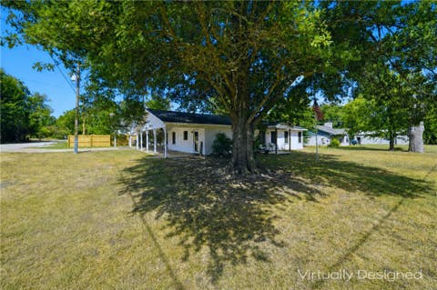 Tiny photo for 700 N Owensville Street, Franklin, TX 77856 (MLS # 26010233)