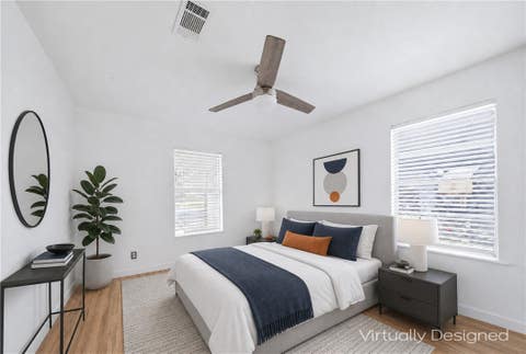 Tiny photo for 700 N Owensville Street, Franklin, TX 77856 (MLS # 26010233)