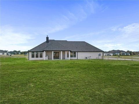 Tiny photo for 7823 Luke Ct Ct, Bryan, TX 77808 (MLS # 25011043)