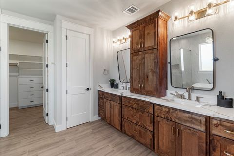 Tiny photo for 7823 Luke Ct Ct, Bryan, TX 77808 (MLS # 25011043)