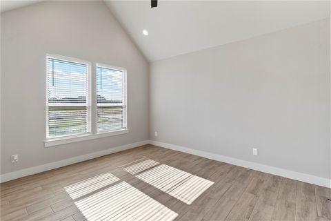 Tiny photo for 7823 Luke Ct Ct, Bryan, TX 77808 (MLS # 25011043)