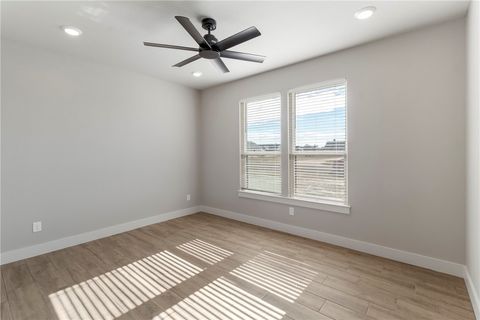Tiny photo for 7823 Luke Ct Ct, Bryan, TX 77808 (MLS # 25011043)