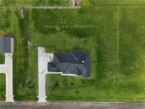Tiny photo for 7823 Luke Ct Ct, Bryan, TX 77808 (MLS # 25011043)