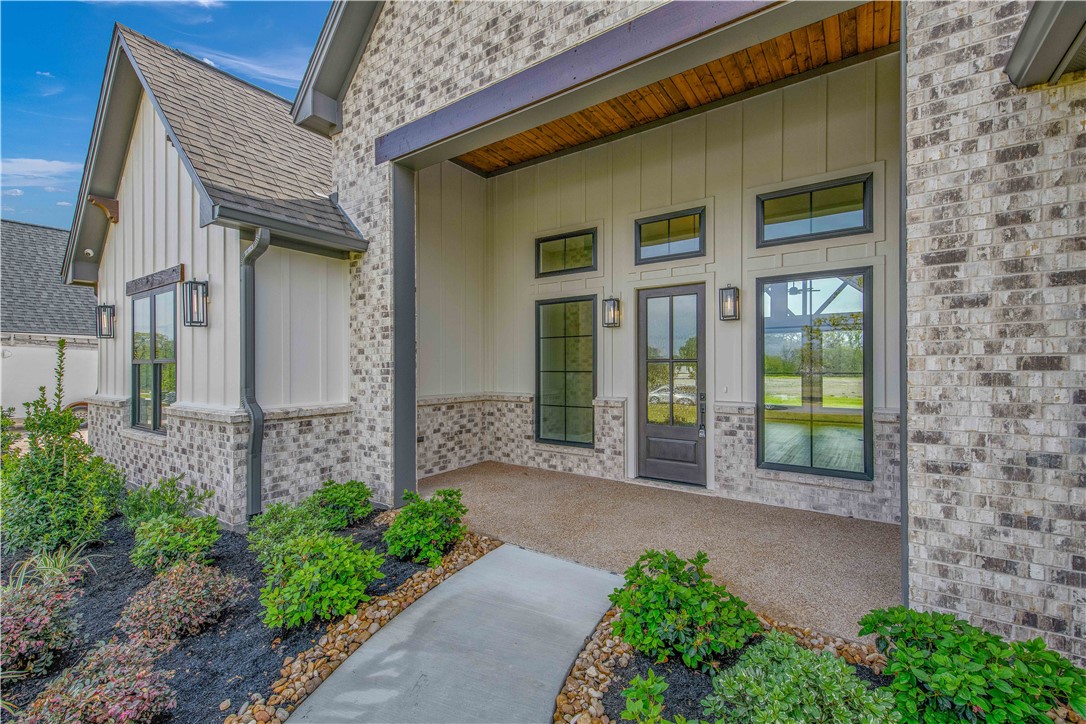 5439 Woodland Park Drive