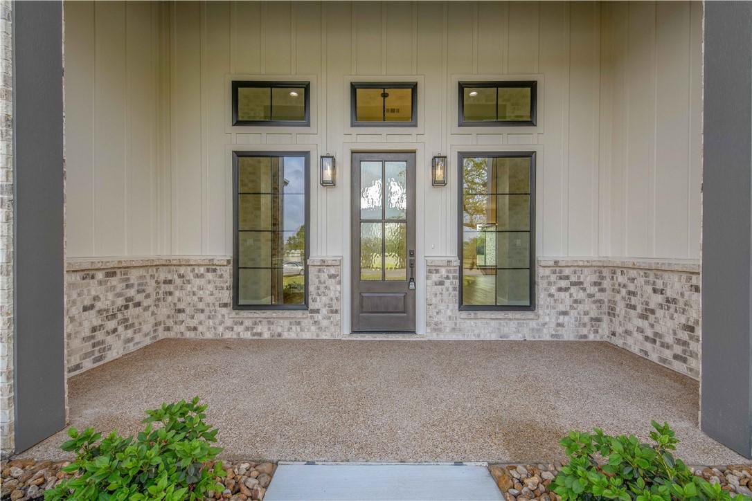 5439 Woodland Park Drive