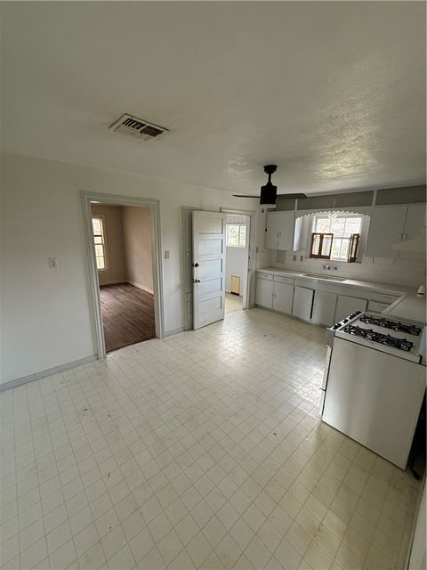 Tiny photo for 1002 E 30th Street, Bryan, TX 77803 (MLS # 25013287)