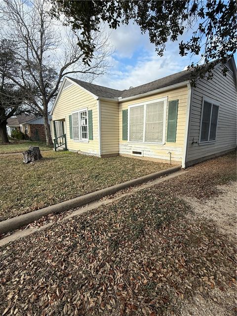 Tiny photo for 1002 E 30th Street, Bryan, TX 77803 (MLS # 25013287)