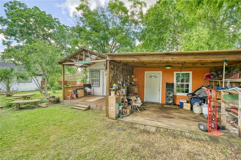 Tiny photo for 411 N Commerce Street, Madisonville, TX 77864 (MLS # 26000124)