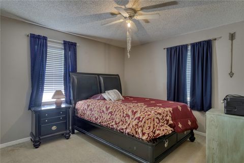 Tiny photo for 411 N Commerce Street, Madisonville, TX 77864 (MLS # 26000124)