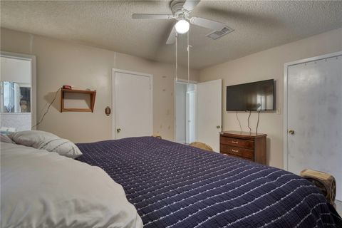 Tiny photo for 411 N Commerce Street, Madisonville, TX 77864 (MLS # 26000124)