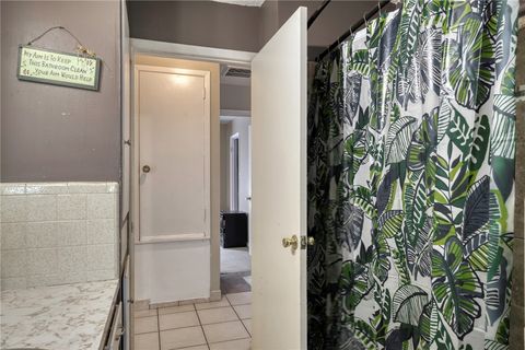 Tiny photo for 411 N Commerce Street, Madisonville, TX 77864 (MLS # 26000124)