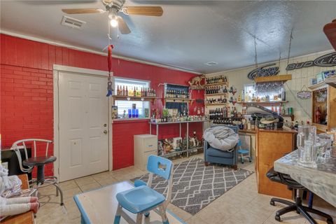 Tiny photo for 411 N Commerce Street, Madisonville, TX 77864 (MLS # 26000124)