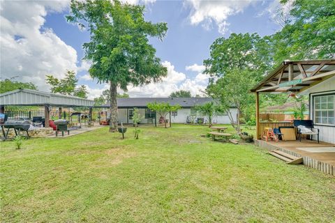 Tiny photo for 411 N Commerce Street, Madisonville, TX 77864 (MLS # 26000124)