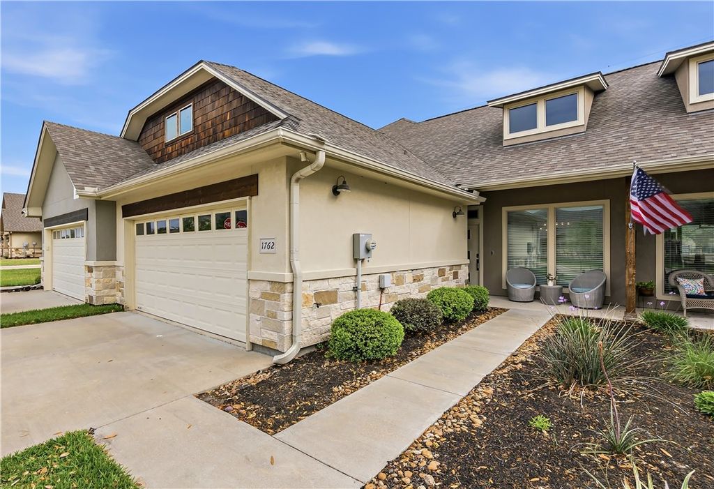 Photo of 1762 Lonetree Drive, College Station, TX 77845 (MLS # 26003898)