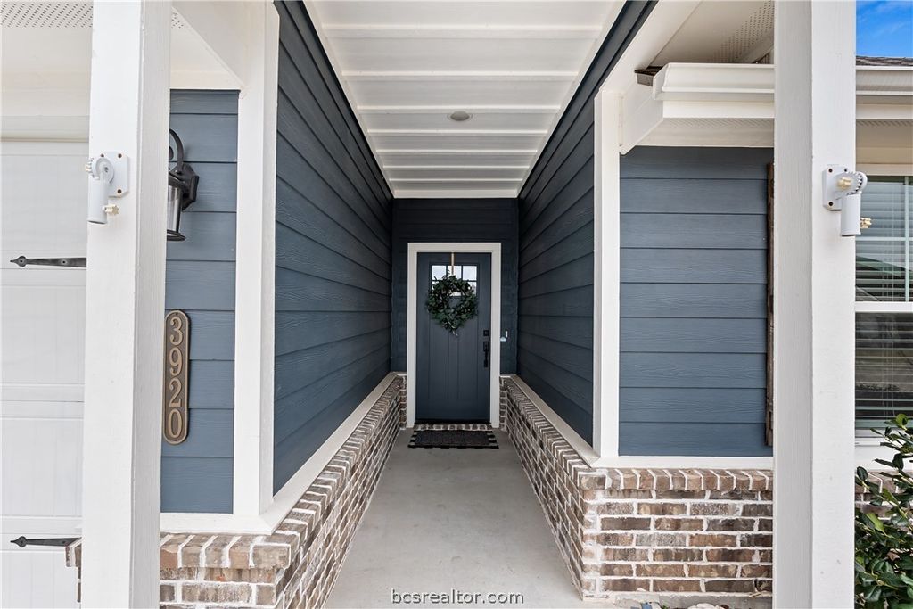 Photo of 3920 Brownway Court, College Station, TX 77845 (MLS # 26002137)