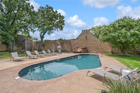 Tiny photo for 1526 Wolf Run RUN, College Station, TX 77840 (MLS # 26009076)