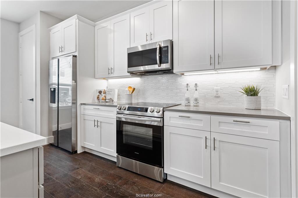 College Station, Texas 77840, United States, 4 Bedrooms Bedrooms, ,5 BathroomsBathrooms,Residential,Active,118000