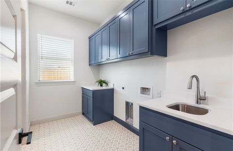 Tiny photo for 5102 Greenstone Way Way, Bryan, TX 77802 (MLS # 25012718)