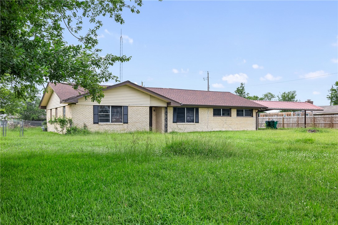 305 W School Street
