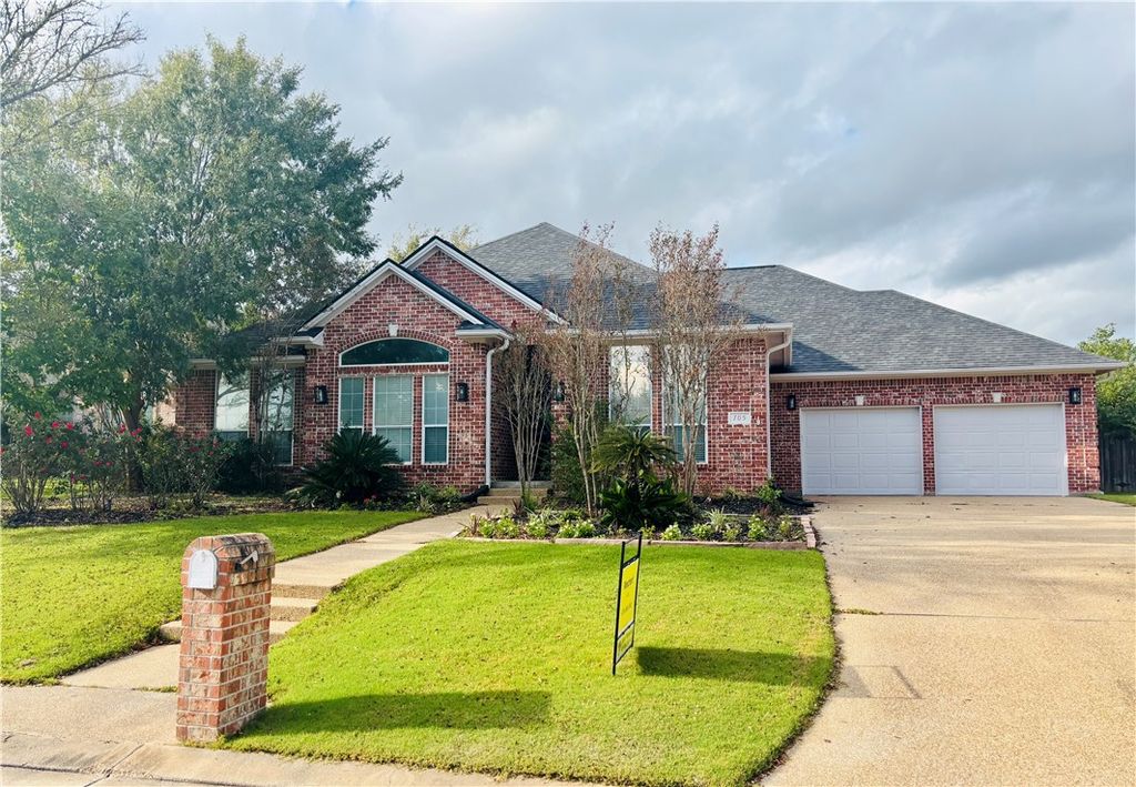 Photo of 705 Kingsmill Court, College Station, TX 77845 (MLS # 25012429)