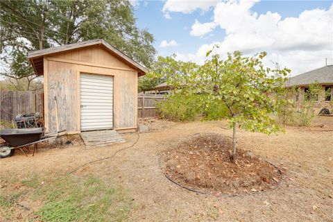 Tiny photo for 3805 Ravenwood Drive, Bryan, TX 77802 (MLS # 25010964)