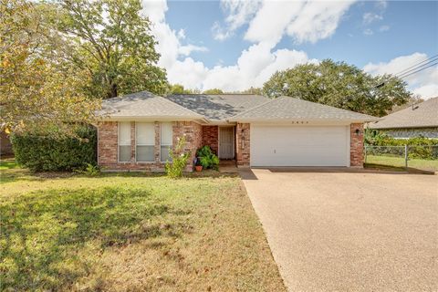 Tiny photo for 3805 Ravenwood Drive, Bryan, TX 77802 (MLS # 25010964)