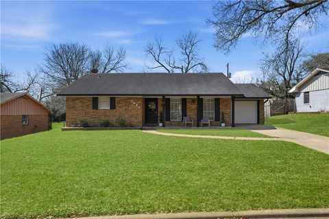 Tiny photo for 2412 Airline Dr, Brenham, TX 77833 (MLS # 26002480)