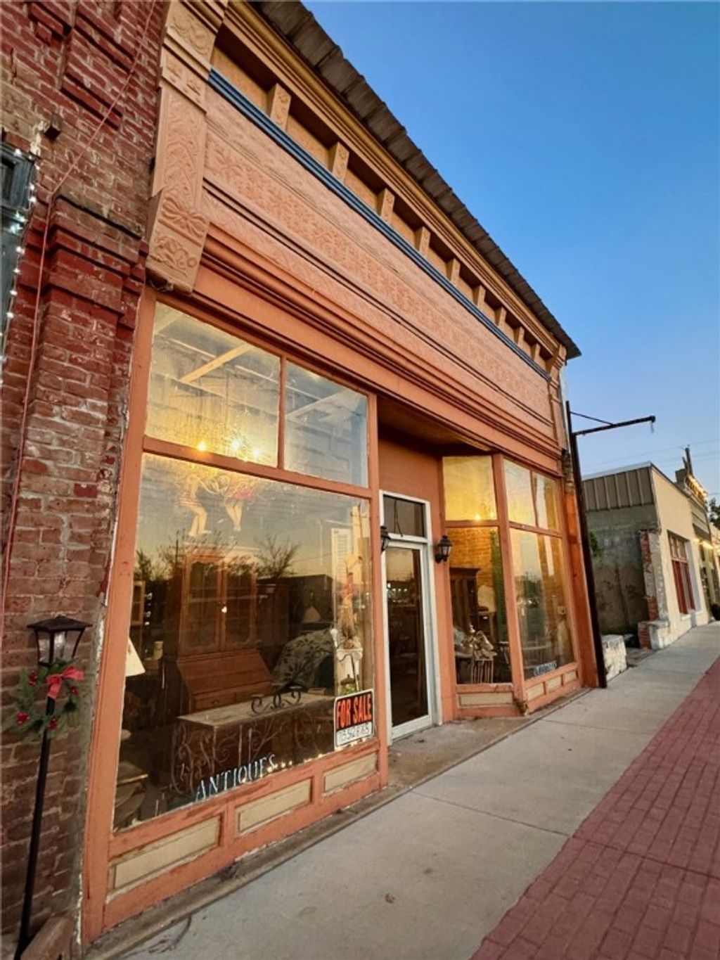 Photo of 720 S Main, Calvert, TX 77837 (MLS # 25012244)