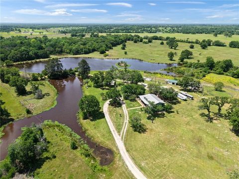 1918 Holomon Lane (+/-101.56 acres) Normangee TX 77871